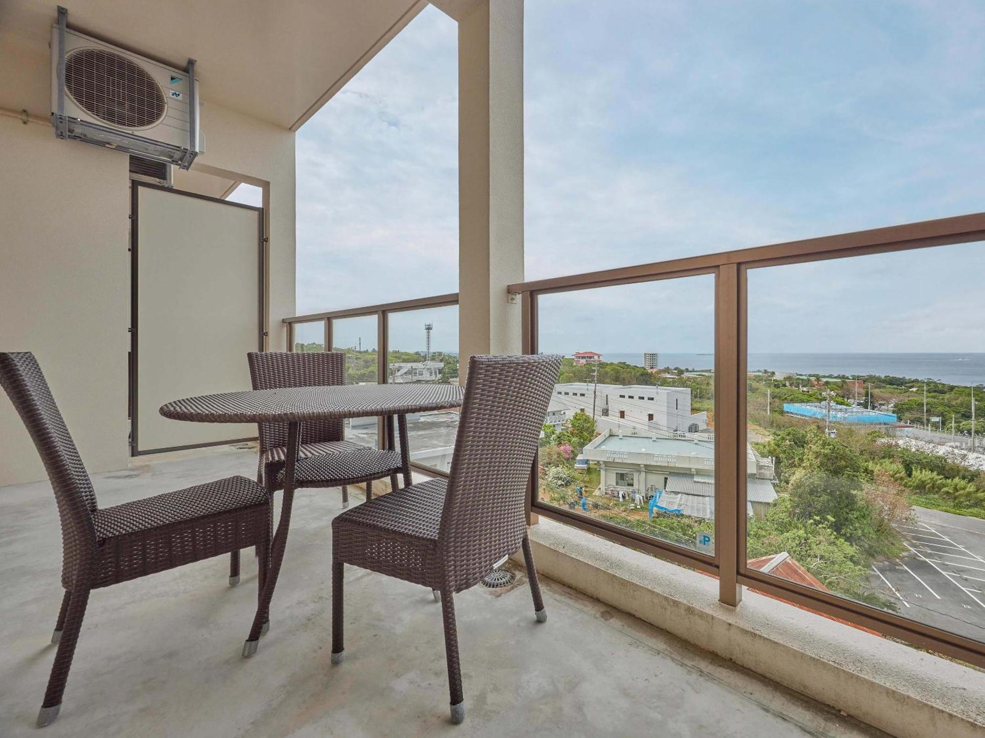 Yukurina Resort Okinawa Мотобу Екстериор снимка